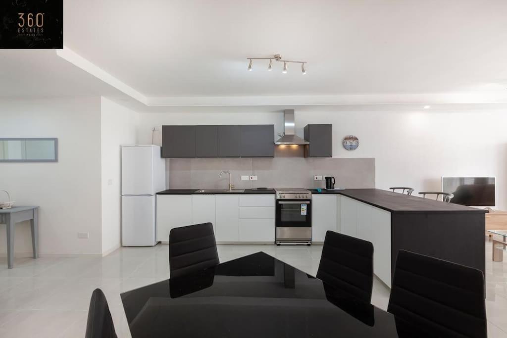 Spacious 2Br Apt In Qawra - Perfect For Families By 360 Estates St. Paul's Bay Exterior photo